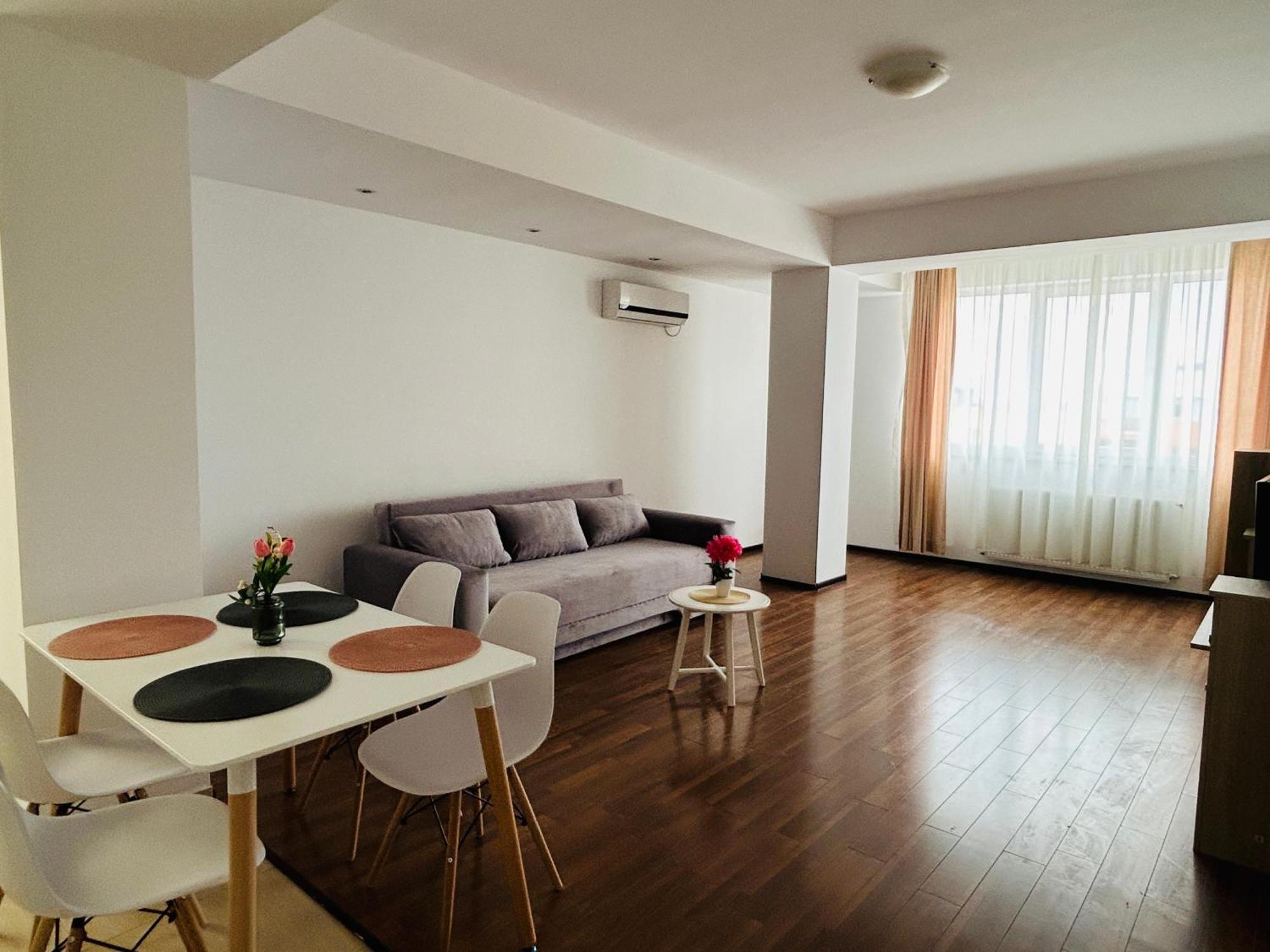 Apartamento Summerland Apartmants Mamaia Nord Exterior foto